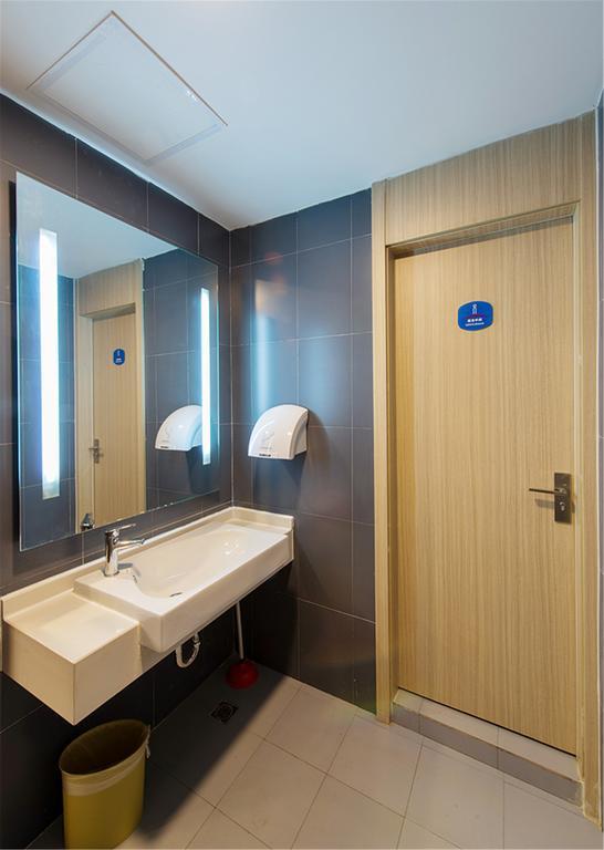 Hanting Hotel Fuzhou Wuyi Square Exterior photo
